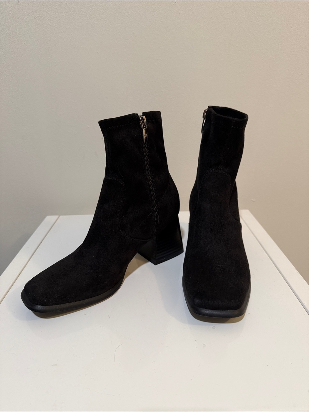 Marc Fisher Women's Roxana Black Suede Square-Toe Ankle Booties size 6